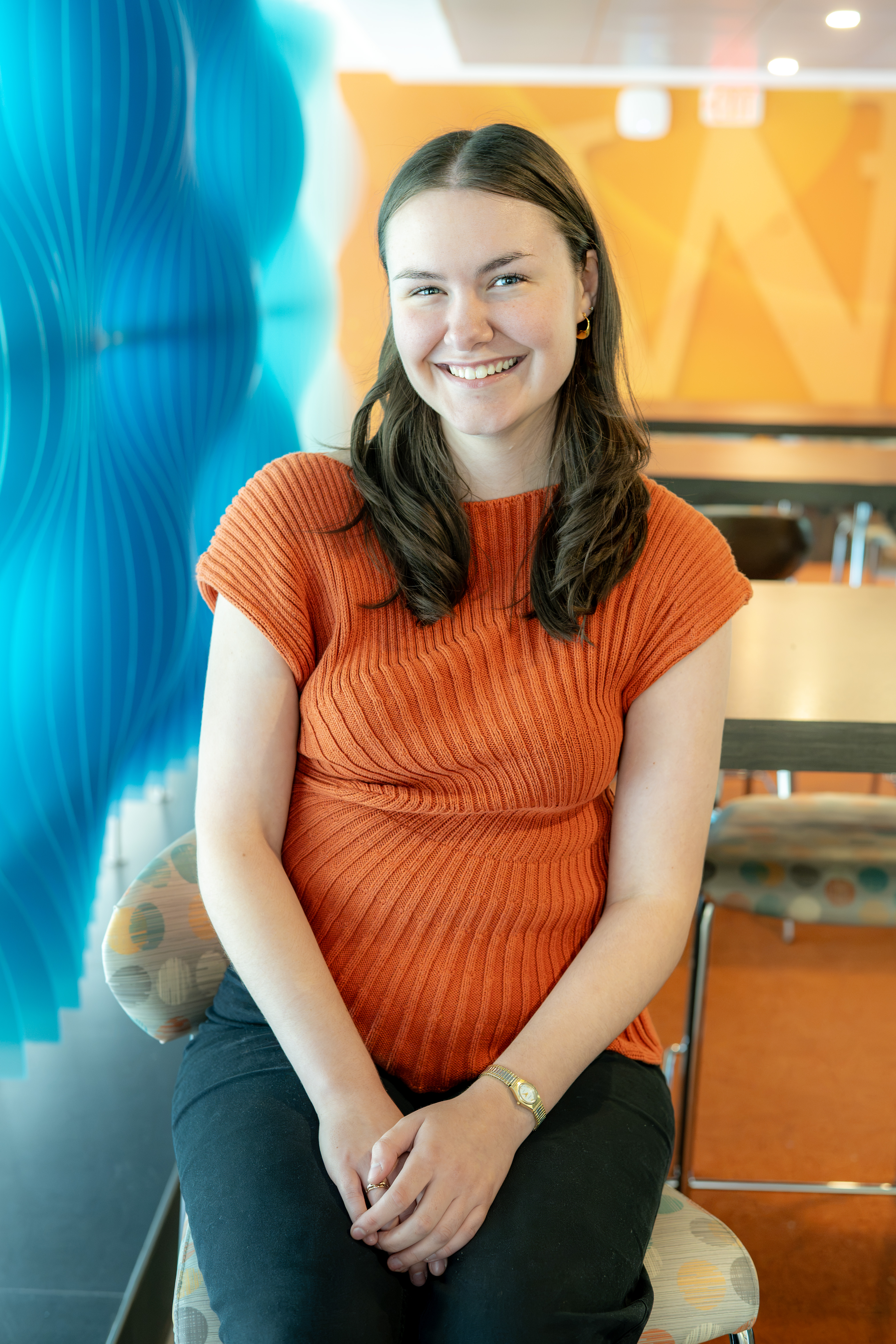 CarolynHeadshotNEW